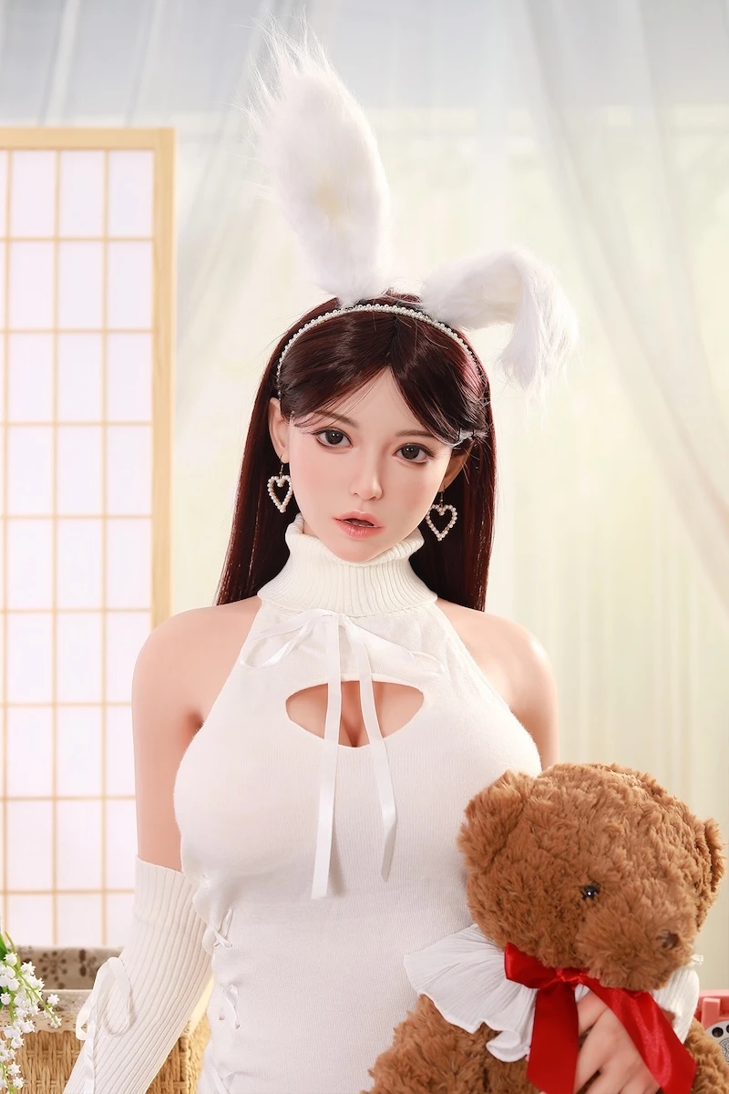 Cカップ 白肌スリムボディ ラブドール|宮田真モデル 美人系リアルドール 激安高品質168cm - 画像 (2)